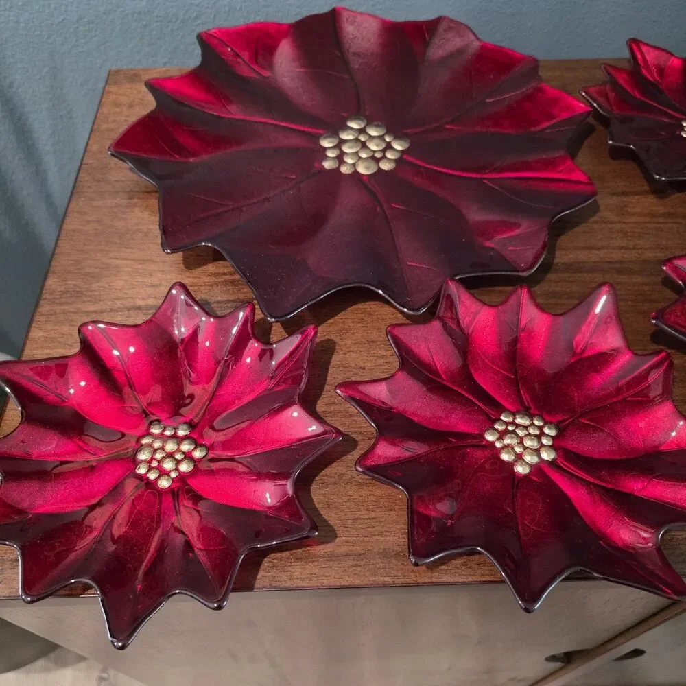 Set of 5 Pier 1 Imports Glass Poinsettia Dessert Salad Plates 8